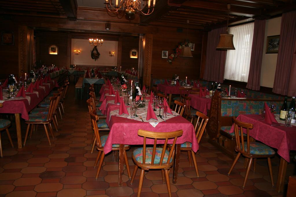 Ardning Gasthof Dorfwirt מראה חיצוני תמונה